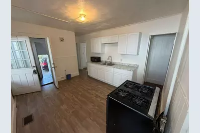 16 Alderman St #1, Springfield, MA 01108 - Photo 2