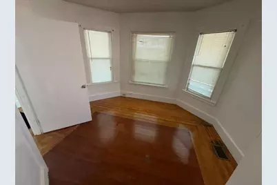 16 Alderman St #1, Springfield, MA 01108 - Photo 6
