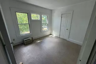 18 Alderman St, Springfield, MA 01108 - Photo 4