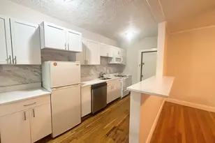 15 Ives St, Beverly, MA 01915 - Photo 2