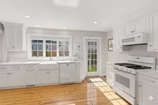 11 Friendship Ln, Duxbury, MA 02332 - Photo 10