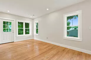 4 Mayhew St, Framingham, MA 01702 - Photo 8