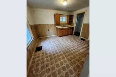 1 Gibbs Ct, Orange, MA 01364 - Photo 12