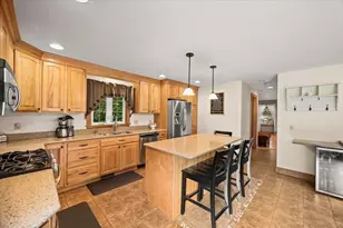 20 Worcester St, Taunton, MA 02780 - Photo 6