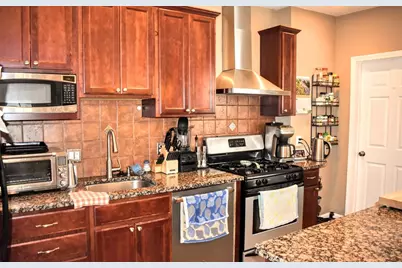 79 Francis St #1, Waltham, MA 02451 - Photo 6