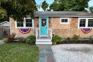 7 Chilton Ave, Kingston, MA 02364 - Photo 1