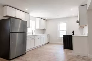 71 Friend St, Gloucester, MA 01930 - Photo 2