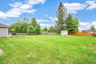 76 Glenwood Dr, Westfield, MA 01085 - Photo 34
