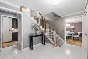 1051 Converse St, Longmeadow, MA 01106 - Photo 4