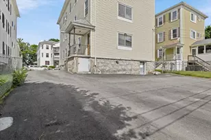 16 Plantation St, Worcester, MA 01604 - Photo 4