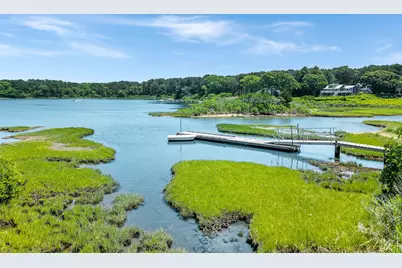 40 Hidden Cove Road Unit 2 #2, Oak Bluffs, MA 02557 - Photo 8