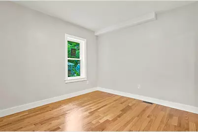 4 Mayhew St, Framingham, MA 01702 - Photo 12