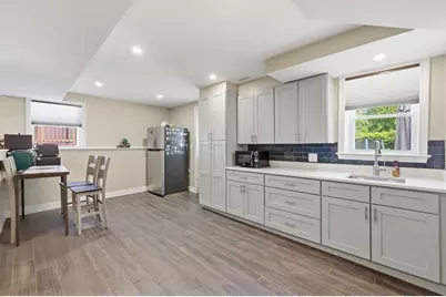 18 Tremont St, Billerica, MA 01821 - Photo 32