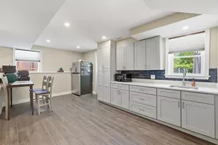 18 Tremont St, Billerica, MA 01821 - Photo 32