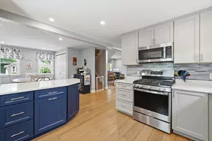 18 Tremont St, Billerica, MA 01821 - Photo 12