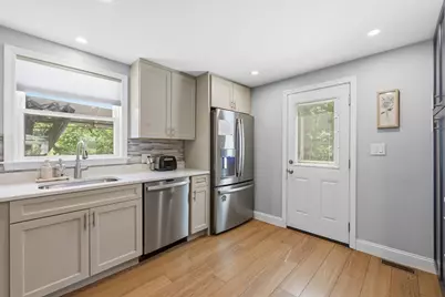 18 Tremont St, Billerica, MA 01821 - Photo 10
