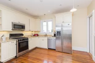 24 Pierce Ave, Boston, MA 02122 - Photo 8