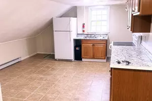 43 Hamilton St, Leominster, MA 01453 - Photo 8