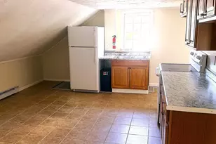 43 Hamilton St, Leominster, MA 01453 - Photo 6