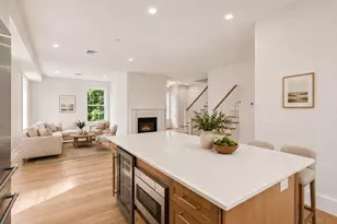 64 Pleasant St, Marblehead, MA 01945 - Photo 10