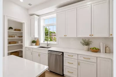 64 Pleasant Street #B, Marblehead, MA 01945 - Photo 6