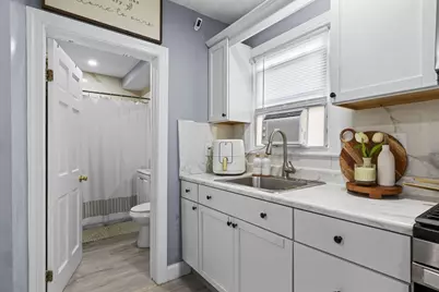 10 Essex St, Brockton, MA 02301 - Photo 6