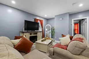 10 Essex St, Brockton, MA 02301 - Photo 8