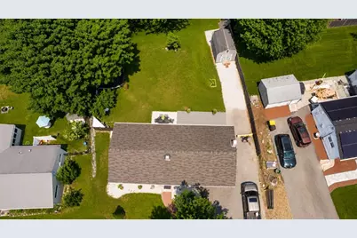 19 Porter Dr, Bellingham, MA 02019 - Photo 2
