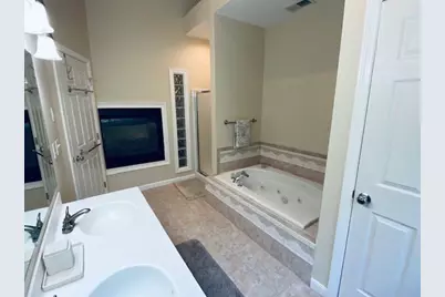 9 D Governors Way #9 D, Milford, MA 01757 - Photo 24