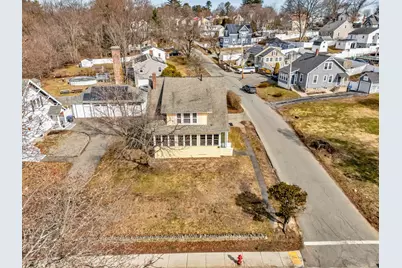 219 Pelham Street, Methuen, MA 01844 - Photo 14