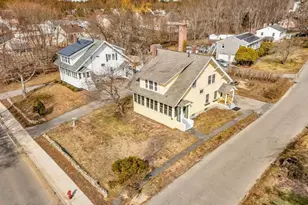 219 Pelham St, Methuen, MA 01844 - Photo 2