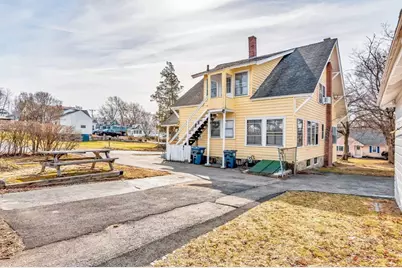 219 Pelham Street, Methuen, MA 01844 - Photo 4