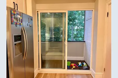 313 Tappan St #3, Brookline, MA 02445 - Photo 8