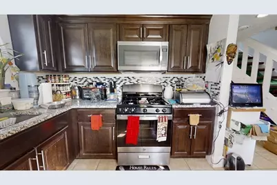 46 1/2 Essex St, Salem, MA 01970 - Photo 4