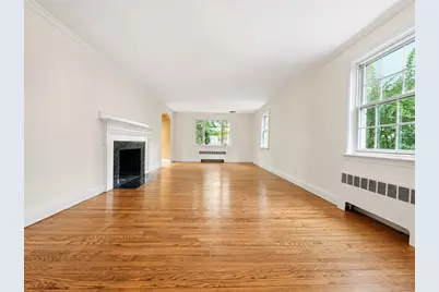 61 Woodlawn Dr, Newton, MA 02467 - Photo 4