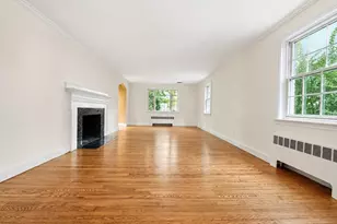 61 Woodlawn Dr, Newton, MA 02467 - Photo 4
