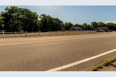 1063 Newman Ave, Seekonk, MA 02771 - Photo 2