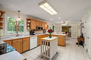 31 Butterworth Dr, Attleboro, MA 02703 - Photo 8