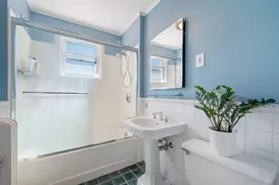 4 Linden Ct, Brookline, MA 02445 - Photo 6