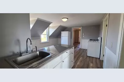 9 Pine St #3, Dudley, MA 01571 - Photo 2