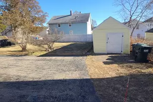 9 Pine St, Dudley, MA 01571 - Photo 14