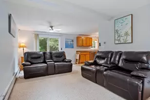 165 Rollstone St, Fitchburg, MA 01420 - Photo 8