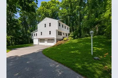 17 Farm St, Medway, MA 02053 - Photo 2