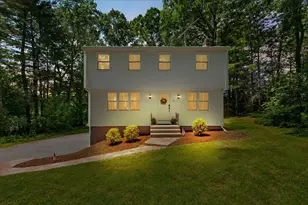 17 Farm St, Medway, MA 02053 - Photo 4