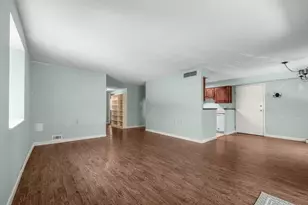 18 Beal's Cove Rd, Hingham, MA 02043 - Photo 2
