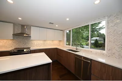 61 Gregory Rd, Framingham, MA 01701 - Photo 8