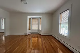 7 Buxton Ct, Andover, MA 01810 - Photo 2