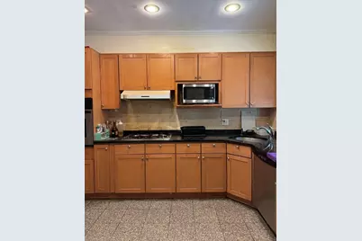 12 Dunstan St #1, Newton, MA 02465 - Photo 2