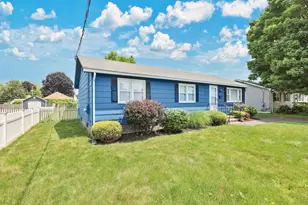 24 Daley St, Chicopee, MA 01013 - Photo 2
