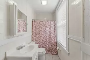 659 Washington St, Whitman, MA 02382 - Photo 26